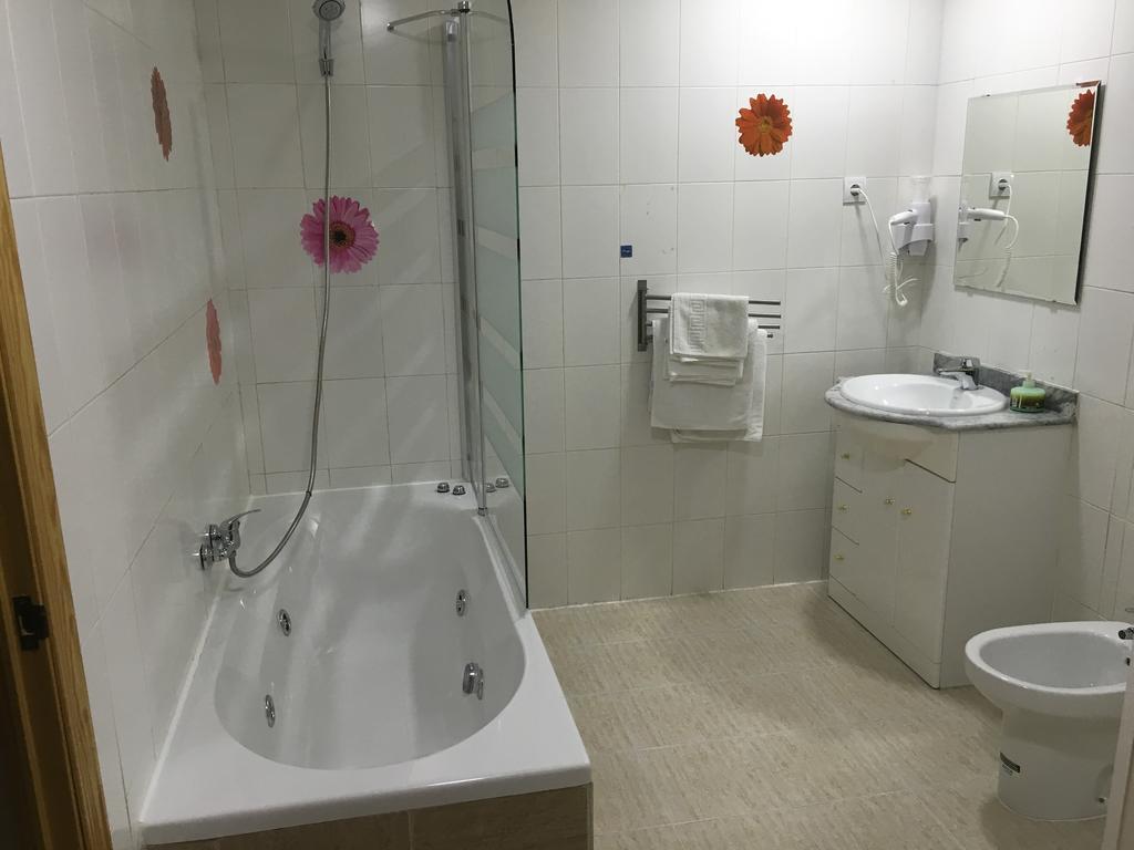 Hostal Tres Cantos Zewnętrze zdjęcie
