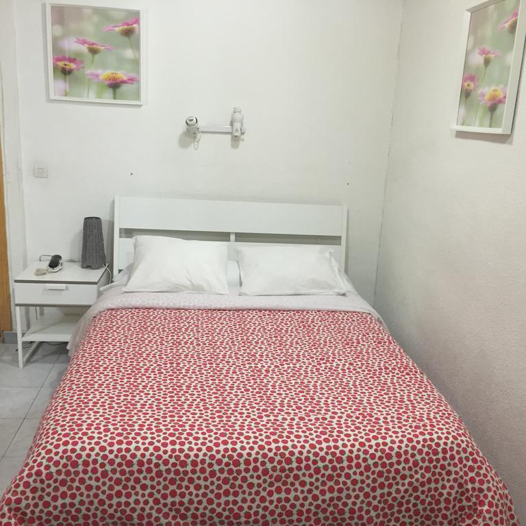 Hostal Tres Cantos Zewnętrze zdjęcie